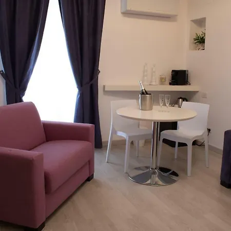 Il Giramondo Suite&room - Centro 4* מטרה